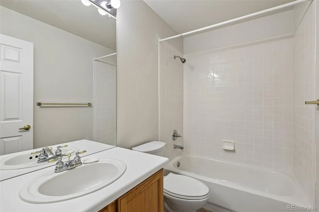 4044 E Geddes Circle Centennial CO 80122