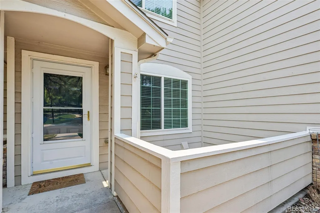 4044 E Geddes Circle Centennial CO 80122