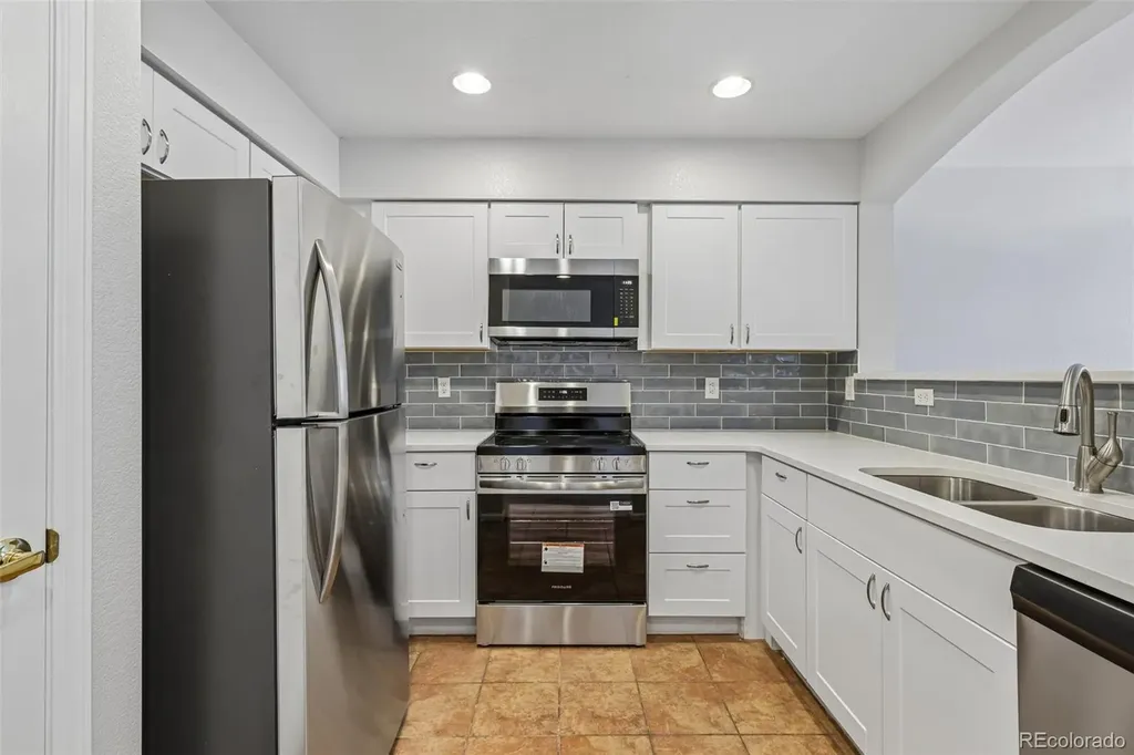 4044 E Geddes Circle Centennial CO 80122