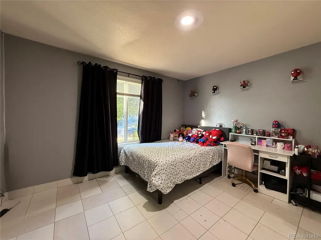12272 E Burlington Place Denver CO 80239