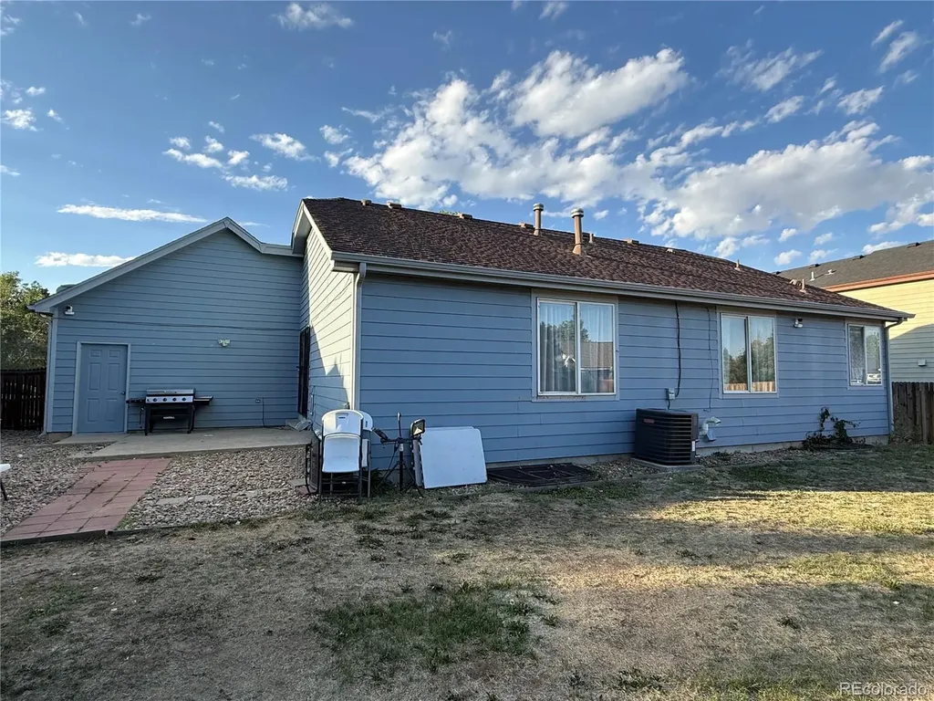 12272 E Burlington Place Denver CO 80239