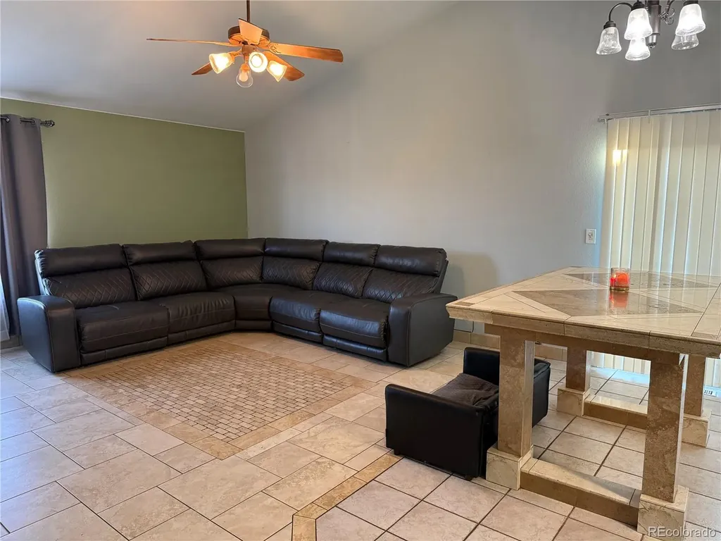 12272 E Burlington Place Denver CO 80239