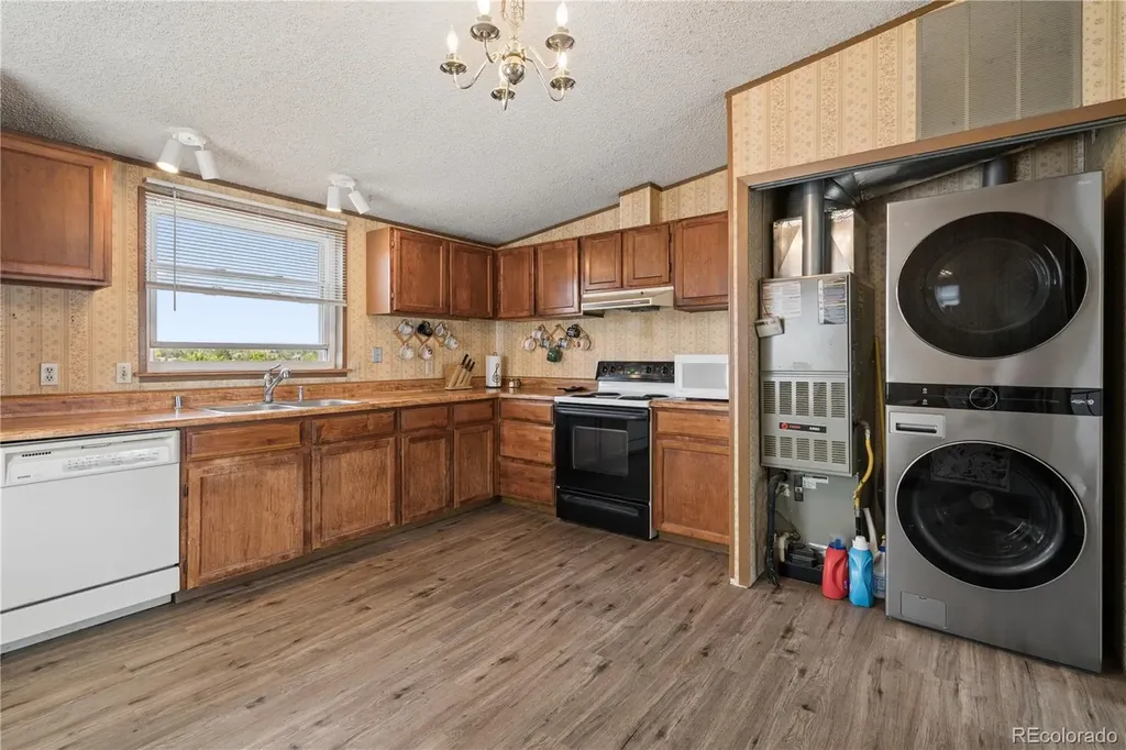 2435 W 91st Drive Denver CO 80260