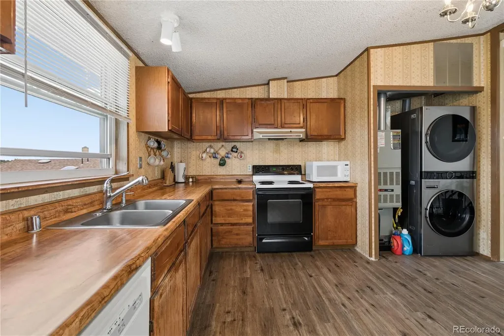 2435 W 91st Drive Denver CO 80260