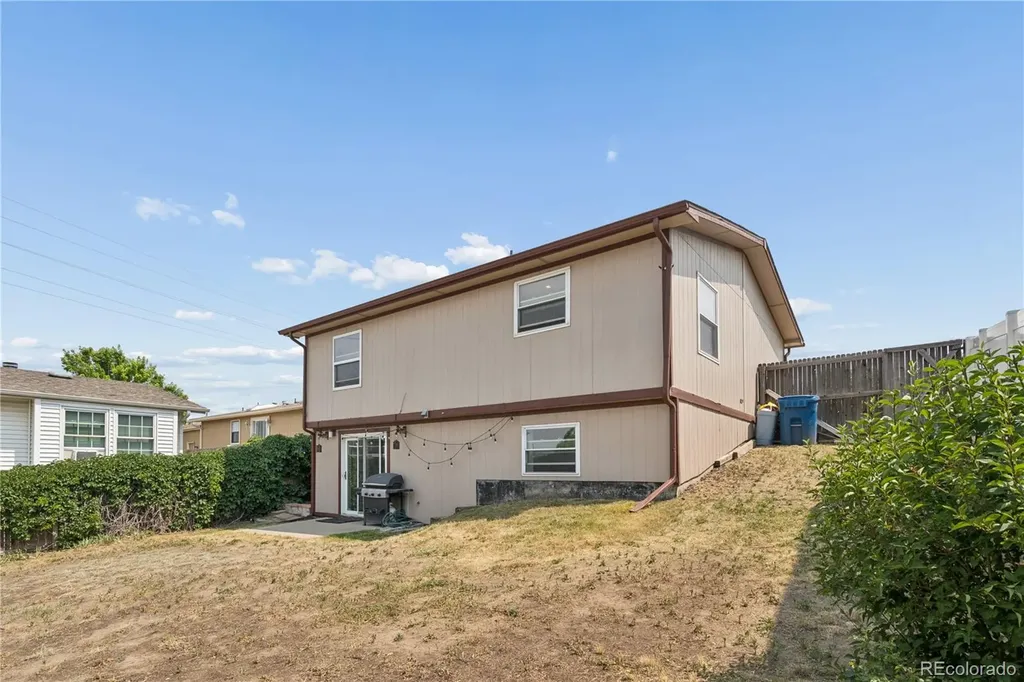 2435 W 91st Drive Denver CO 80260