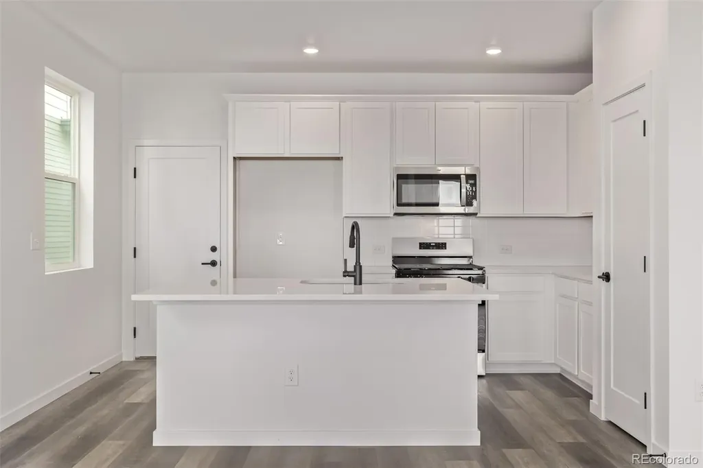 20520 E 58th Avenue Aurora CO 80019