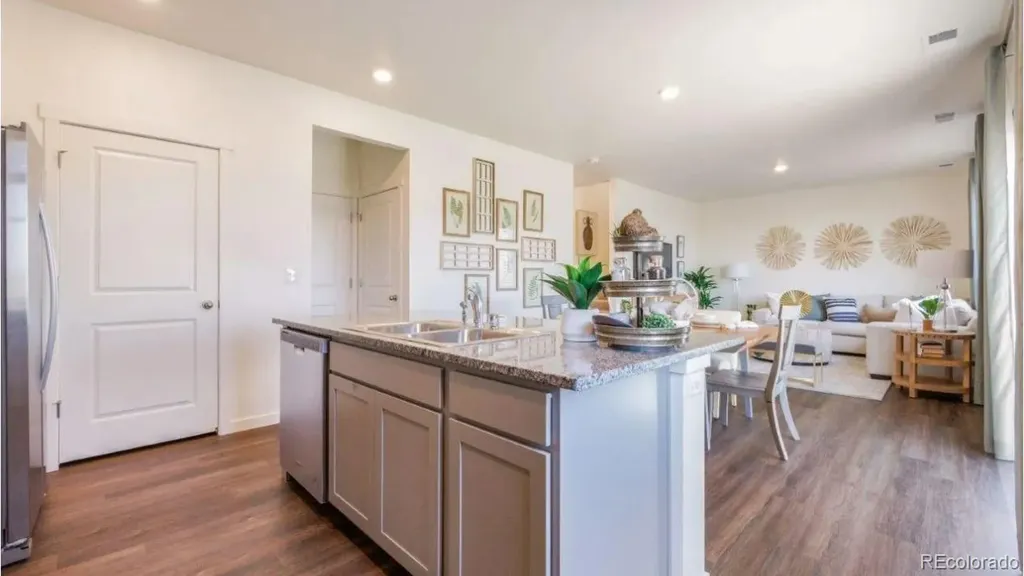 5740 Gelbray Place Windsor CO 80528