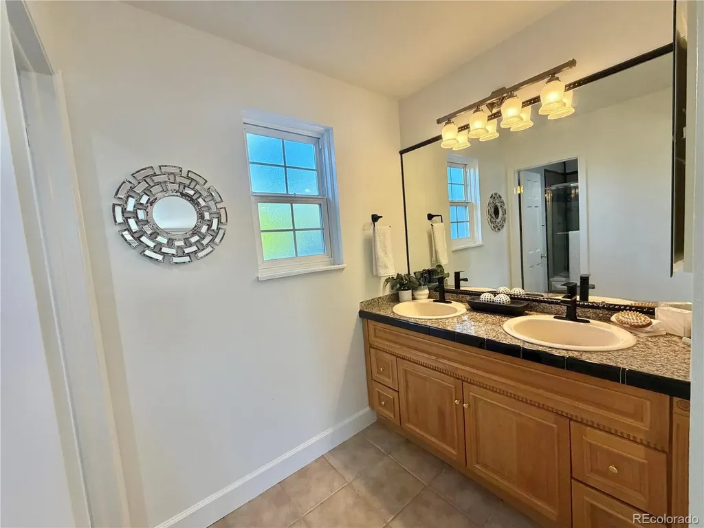 5998 E Weaver Circle Centennial CO 80111