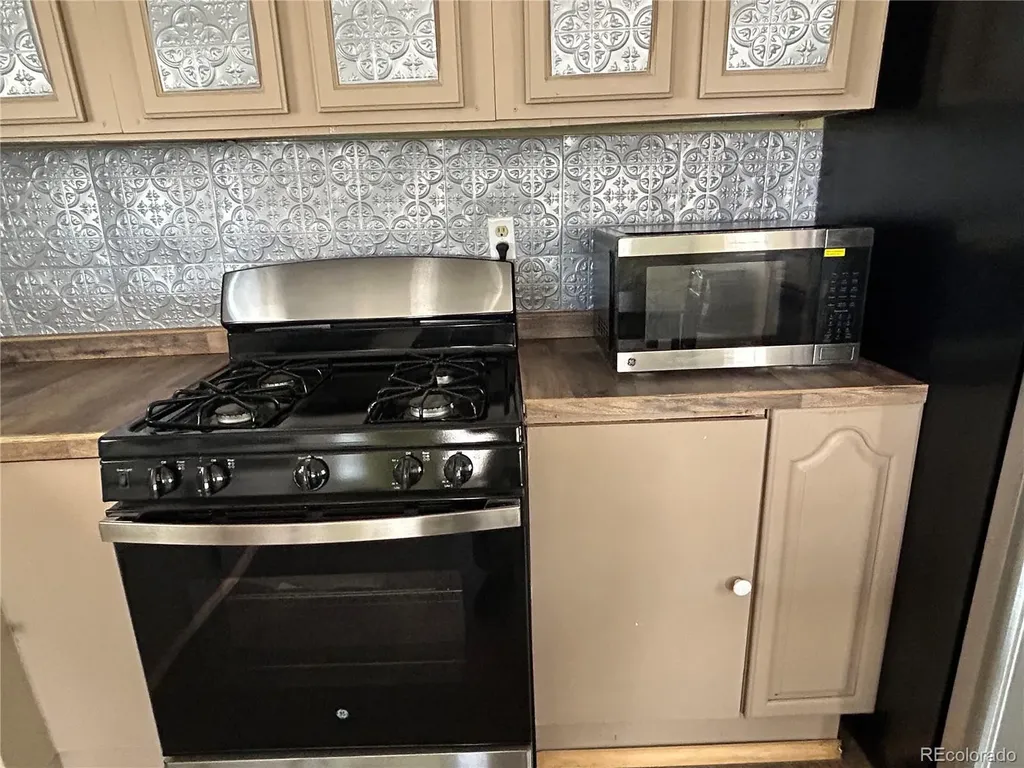 319 Palisade Court Crestone CO 81131