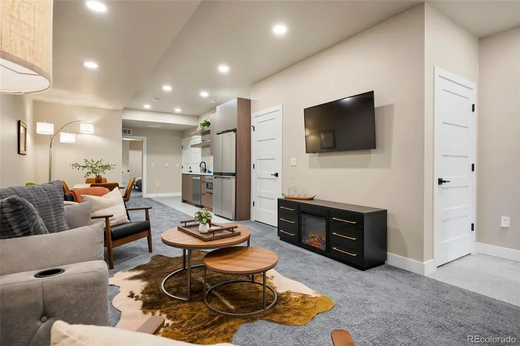 1734 Meade Street Denver CO 80204