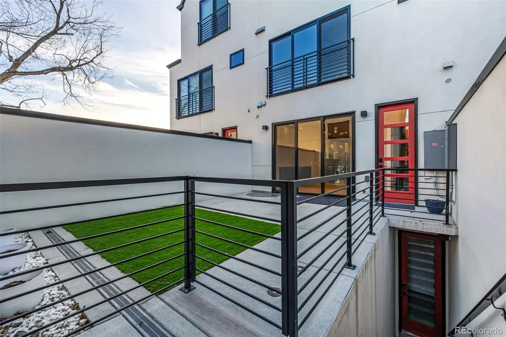 1734 Meade Street Denver CO 80204