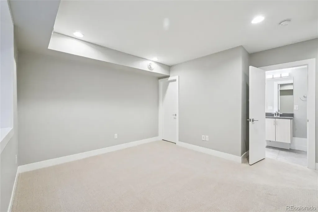 558 Madison Street Denver CO 80206