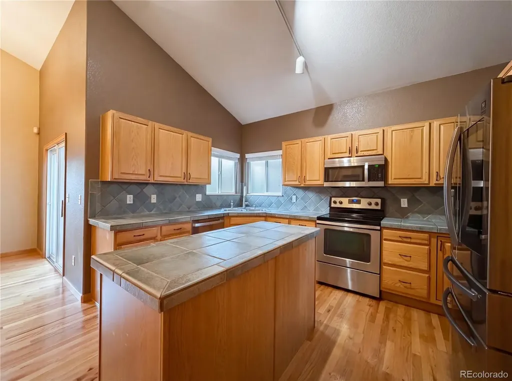 231 Maggie Street Longmont CO 80501