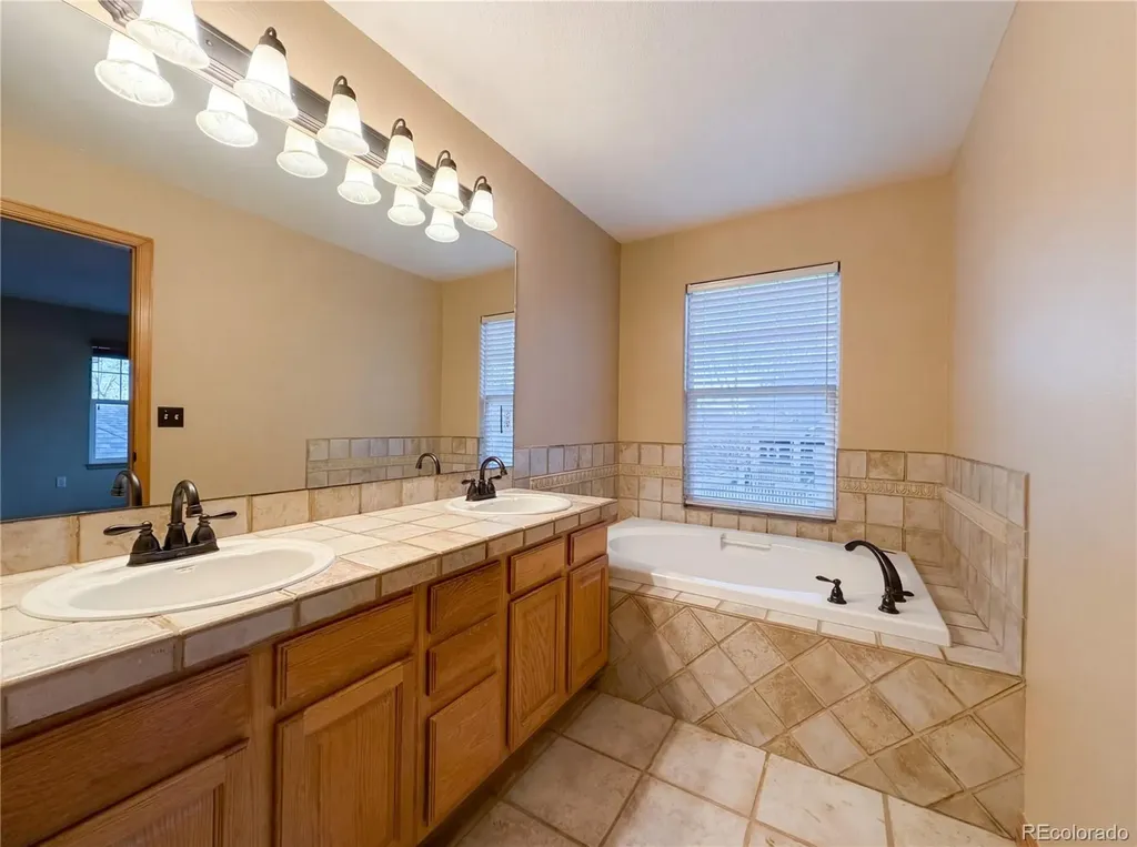 231 Maggie Street Longmont CO 80501