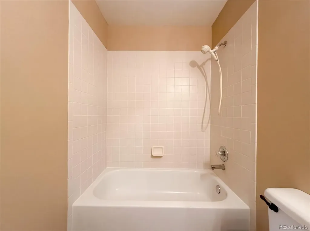 231 Maggie Street Longmont CO 80501