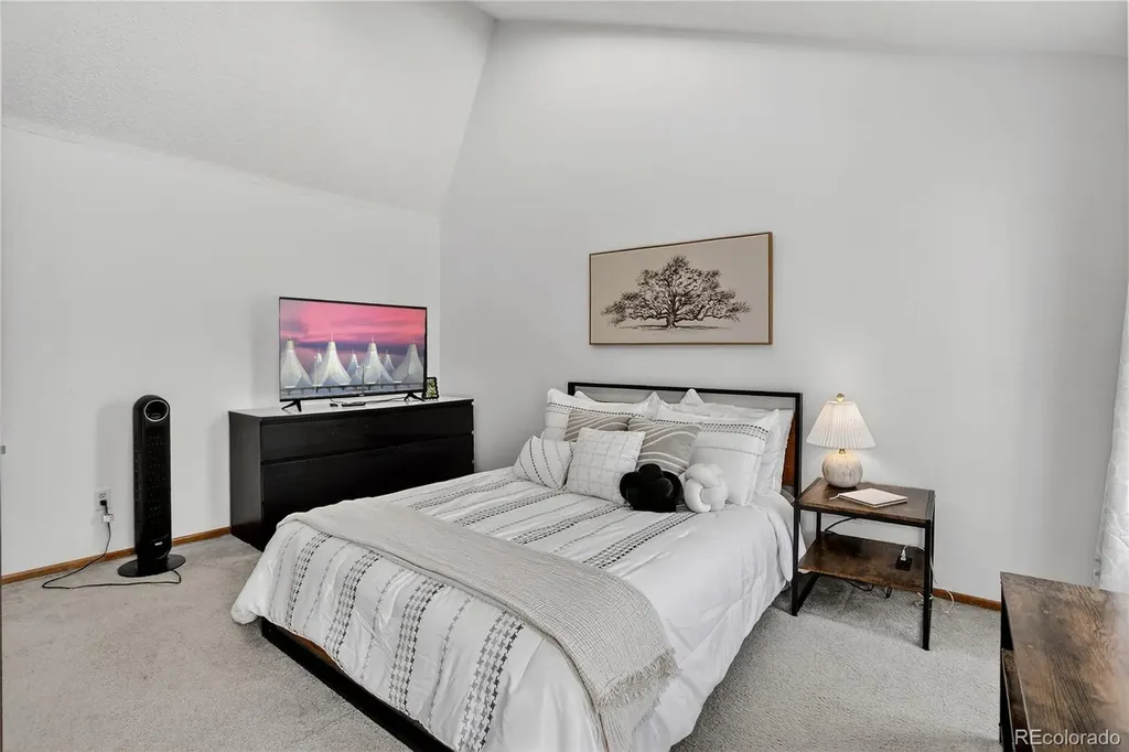 2082 S Helena Street Aurora CO 80013