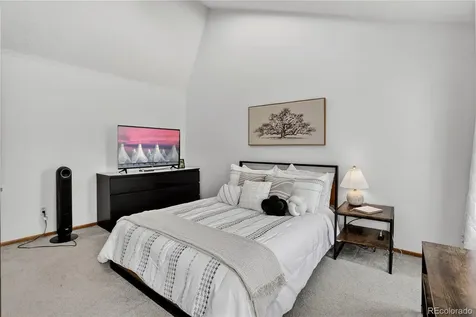 2082 S Helena Street Aurora CO 80013