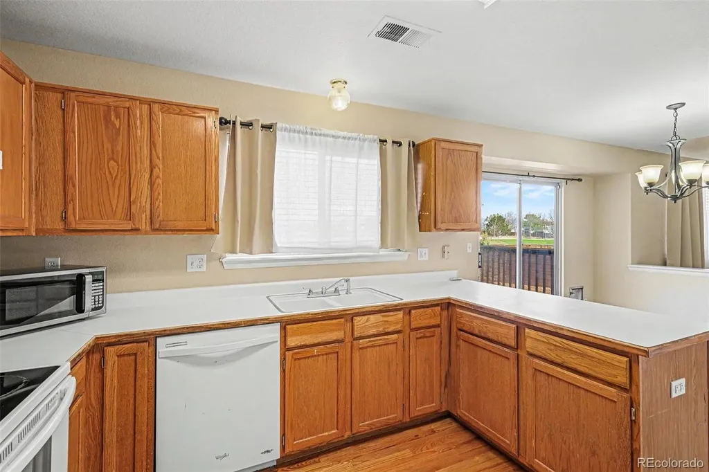 10411 Hyacinth Street Littleton CO 80129