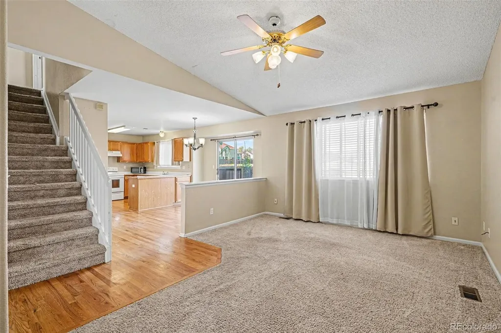 10411 Hyacinth Street Littleton CO 80129