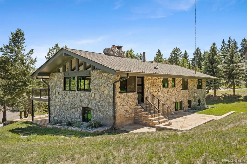 22133 Crestmoor Road Golden CO 80401