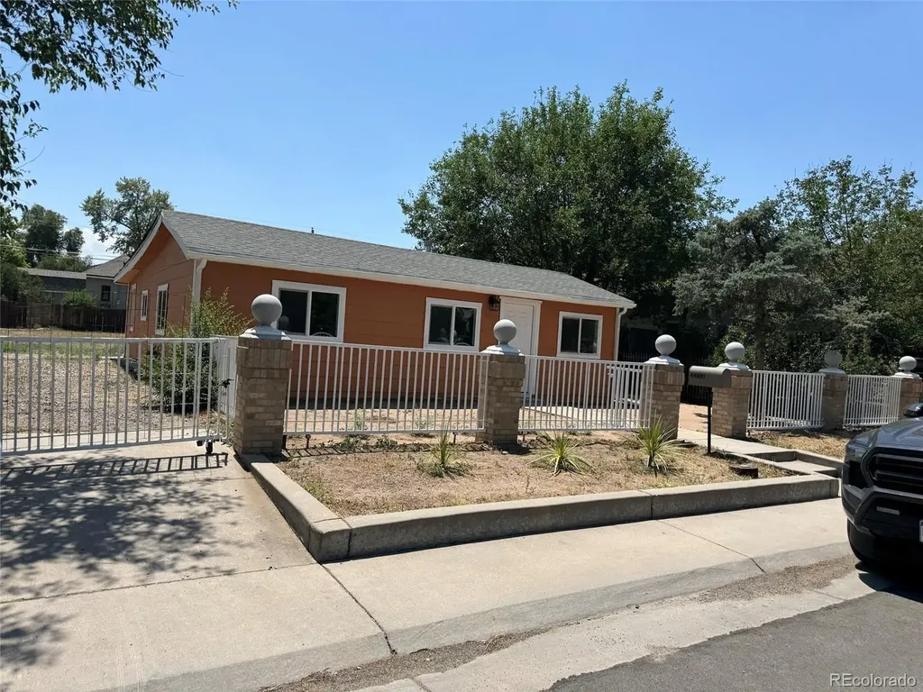 6600 E 77th Place Commerce City CO 80022