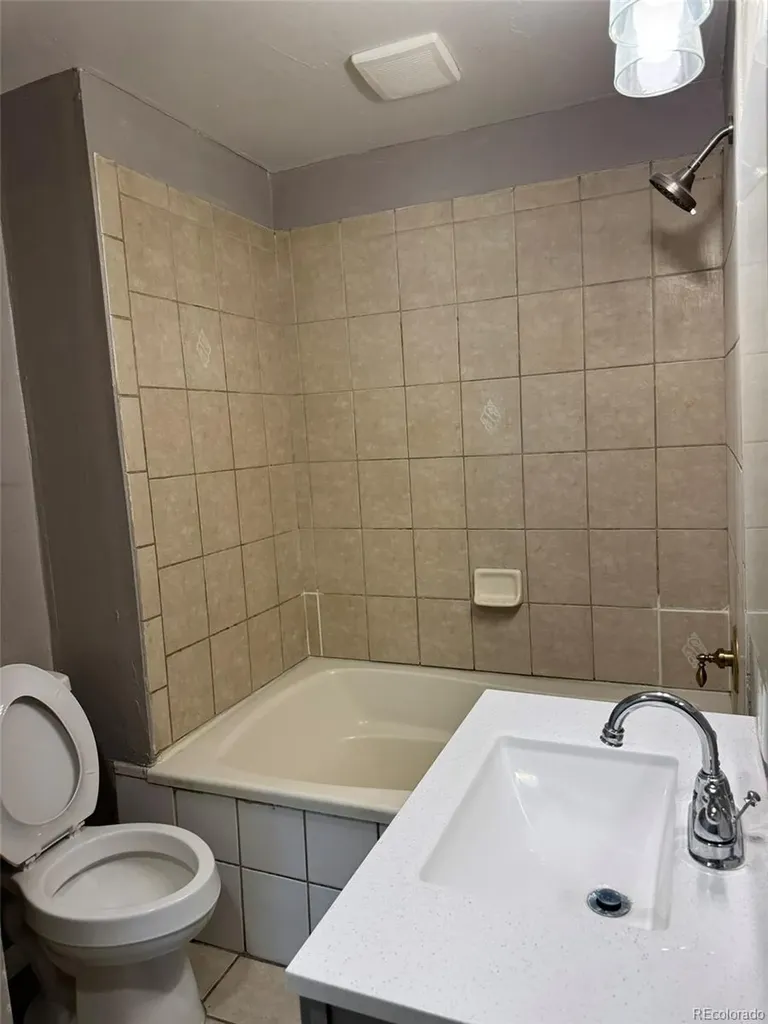 6600 E 77th Place Commerce City CO 80022