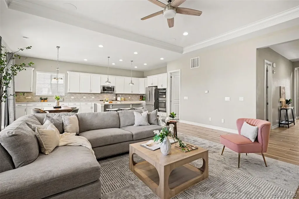 6610 S Addison Way Aurora CO 80016