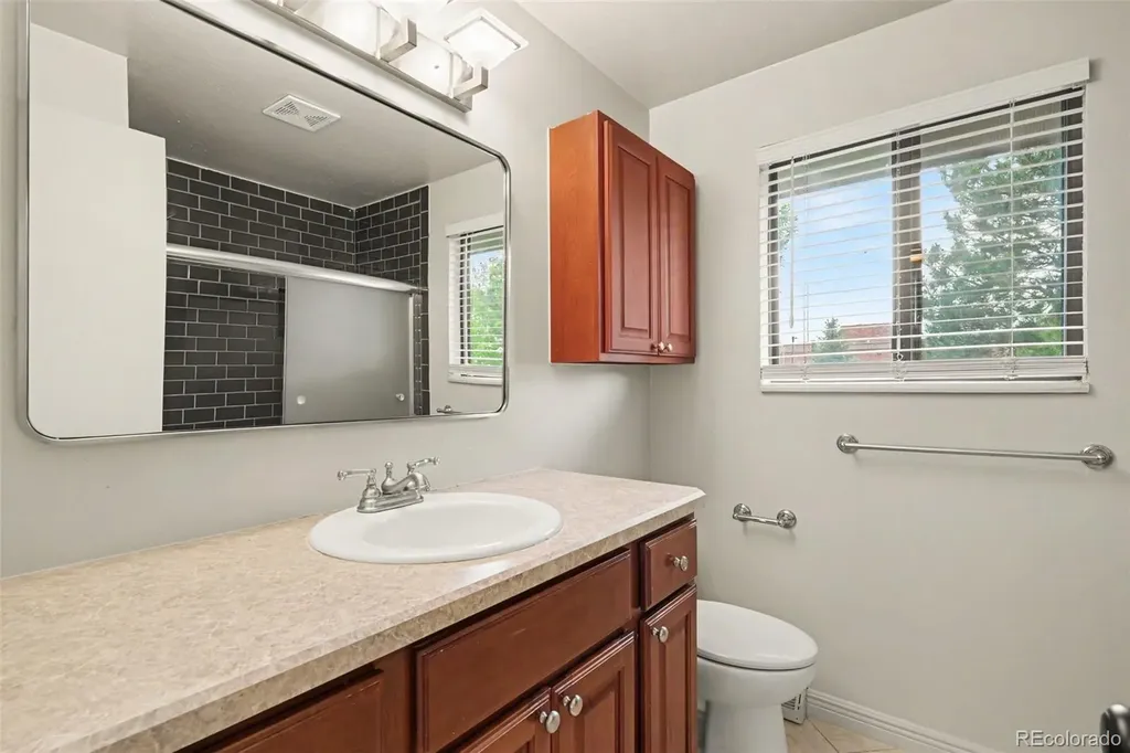 5937 S Jasmine Street Centennial CO 80111