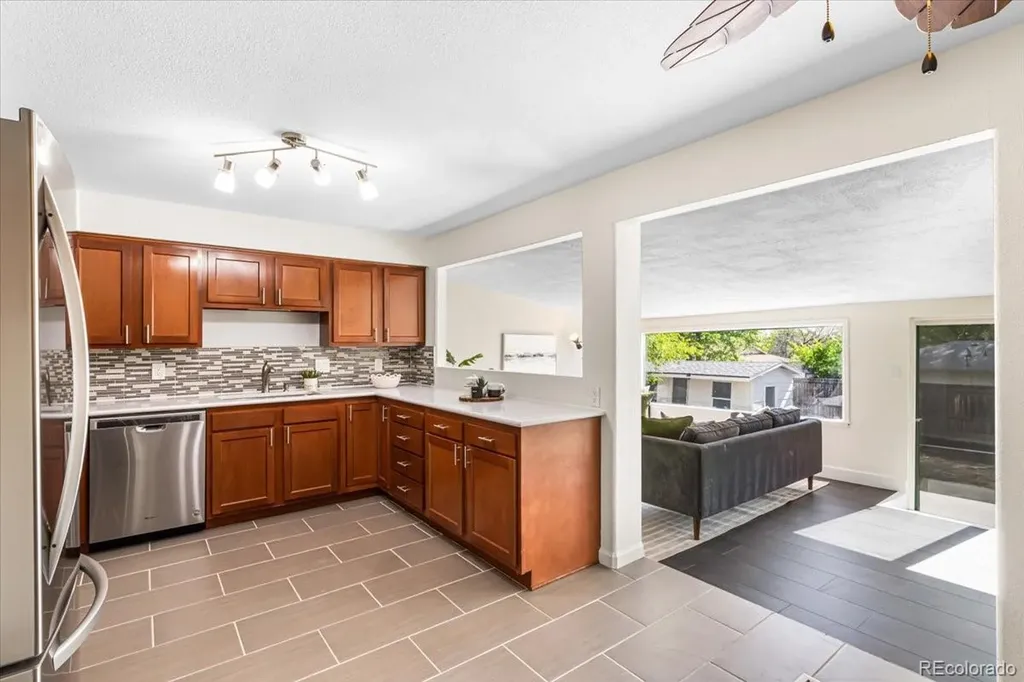 6764 Newland Street Arvada CO 80003