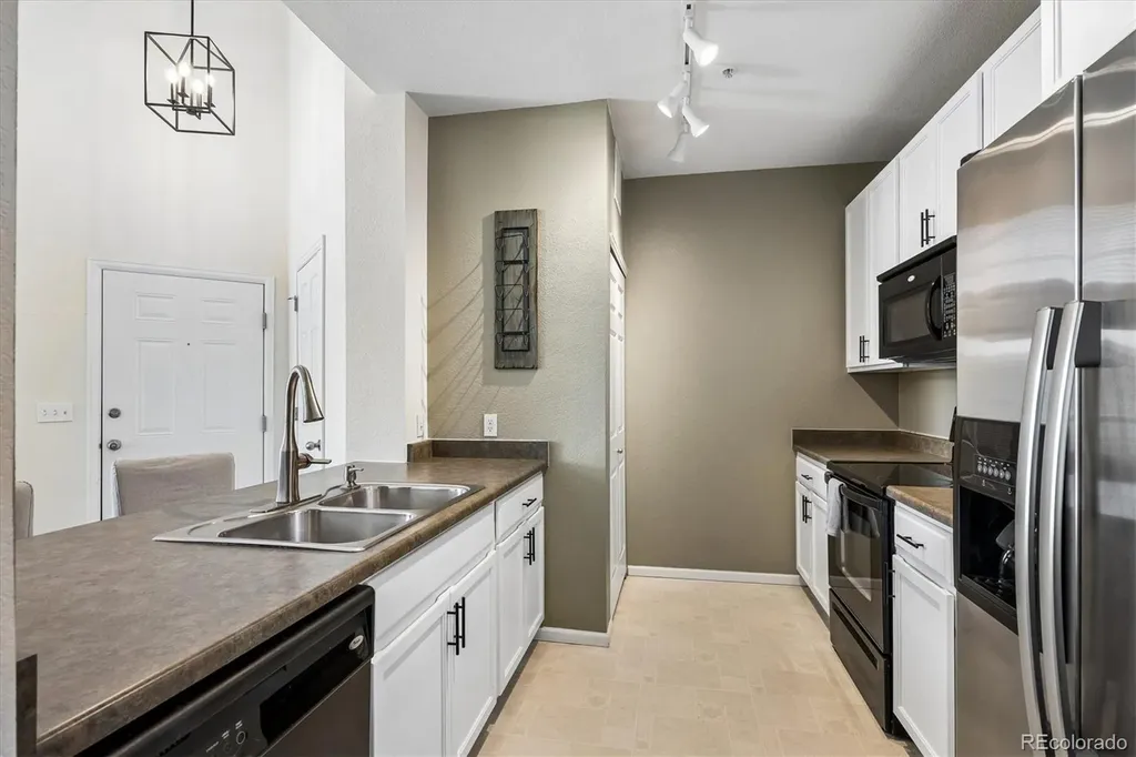 3890 S Dayton Street Aurora CO 80014