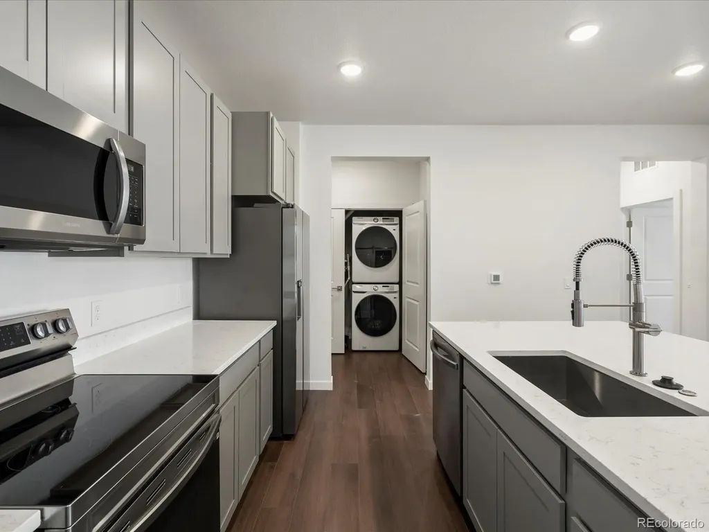 6153 N Ceylon Street Denver CO 80249