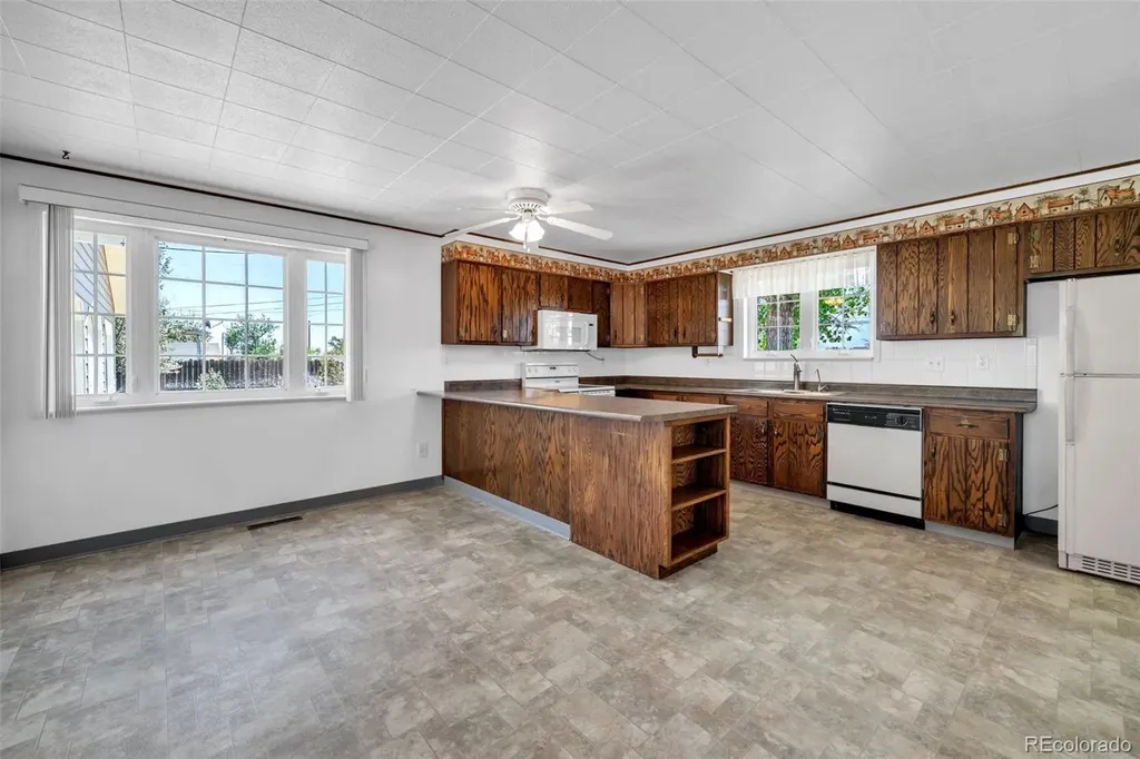 355 E Woodward Avenue Keenesburg CO 80643