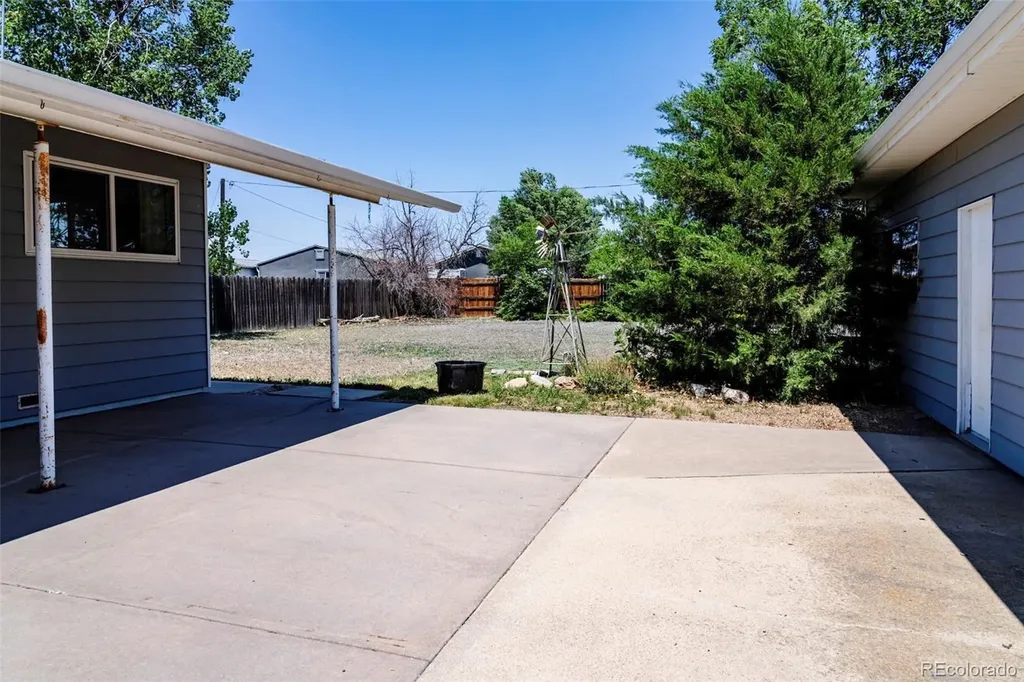 355 E Woodward Avenue Keenesburg CO 80643