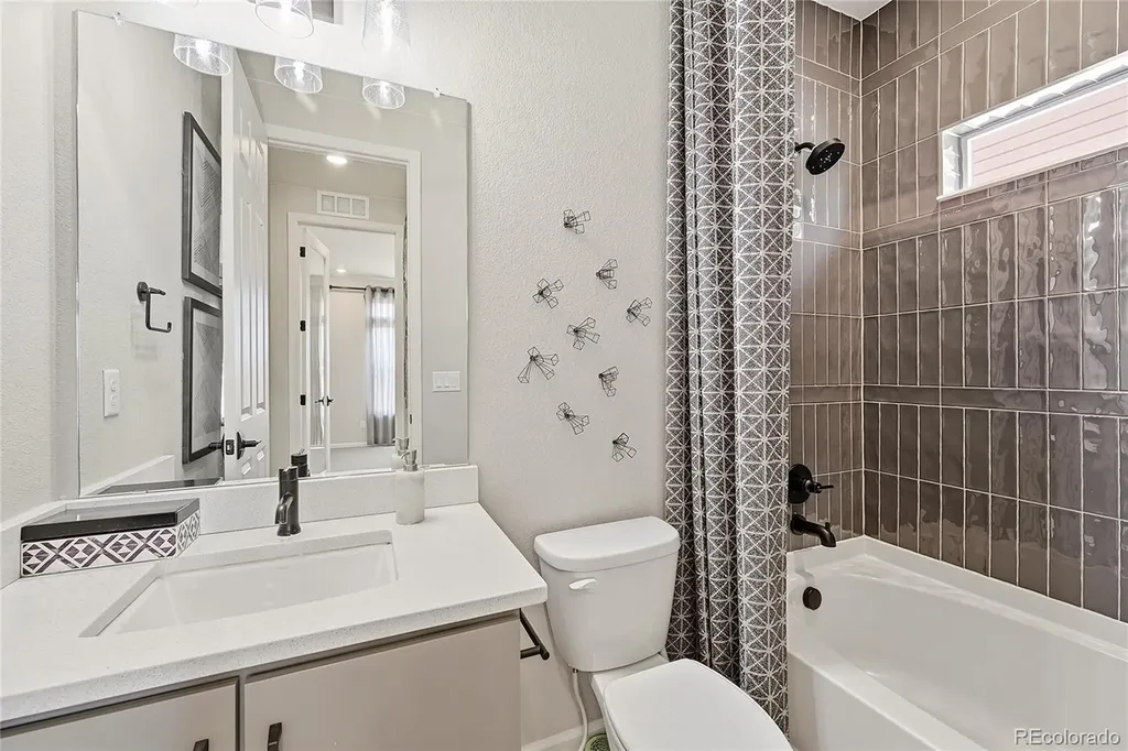 957 Highlands Circle Erie CO 80516