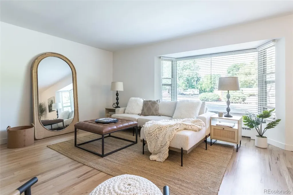 1532 S Grape Street Denver CO 80222