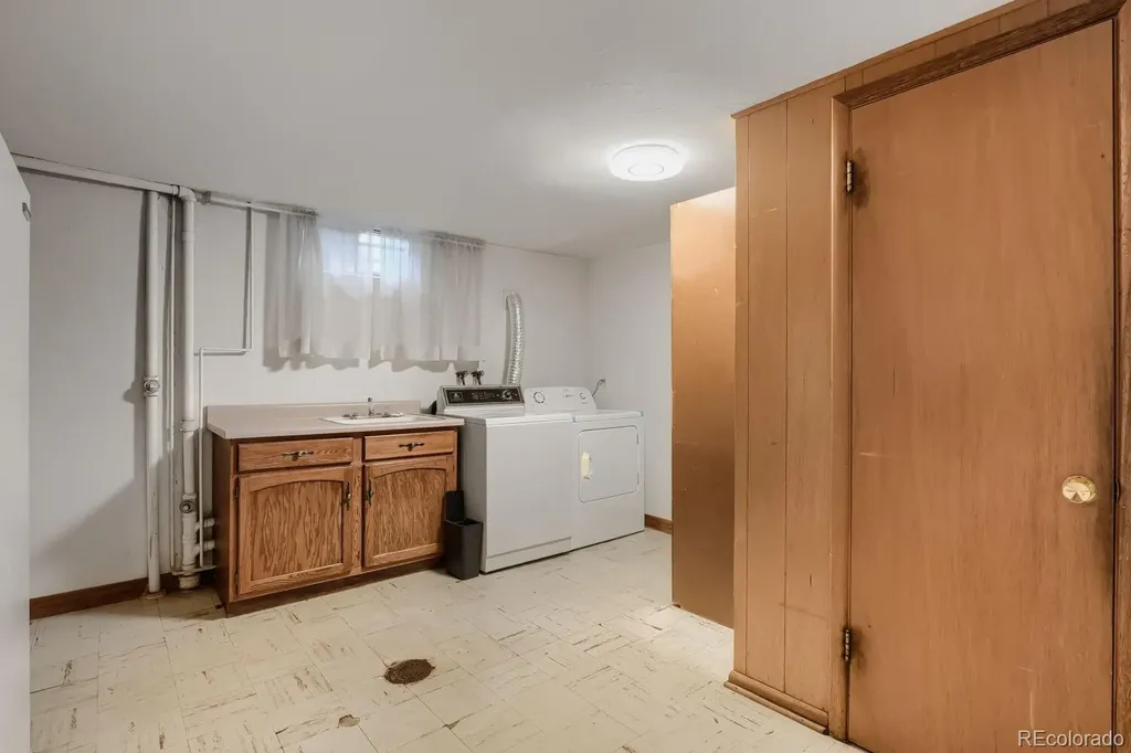 3024 W Scott Place Denver CO 80211