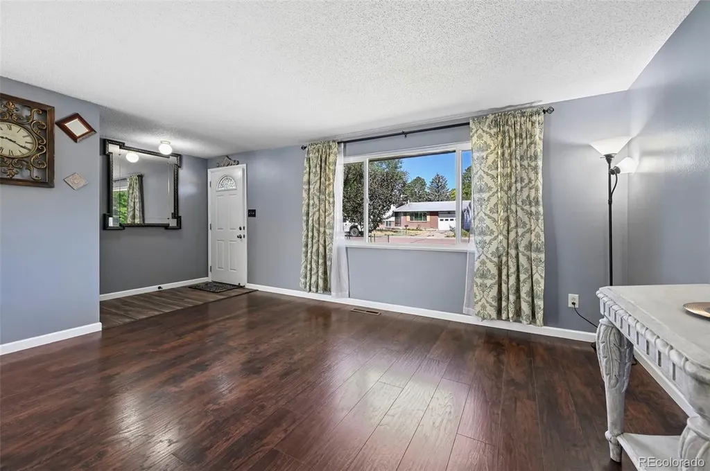 313 Cranbrook Circle Colorado Springs CO 80906