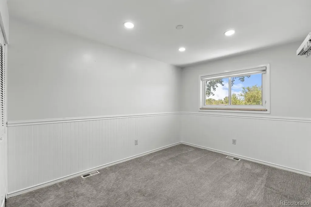 659 S Newark Court Aurora CO 80012