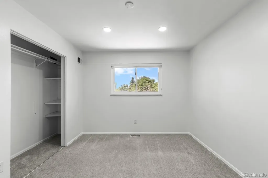 659 S Newark Court Aurora CO 80012