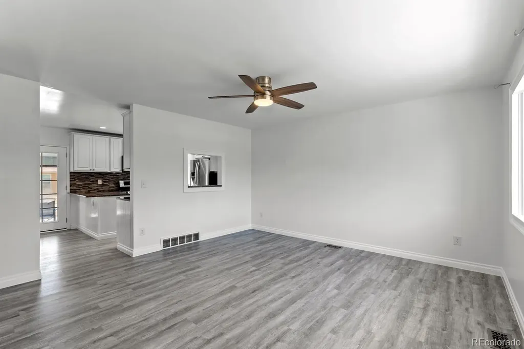 659 S Newark Court Aurora CO 80012