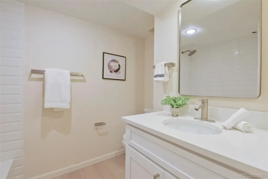 3044 S Macon Circle Aurora CO 80014