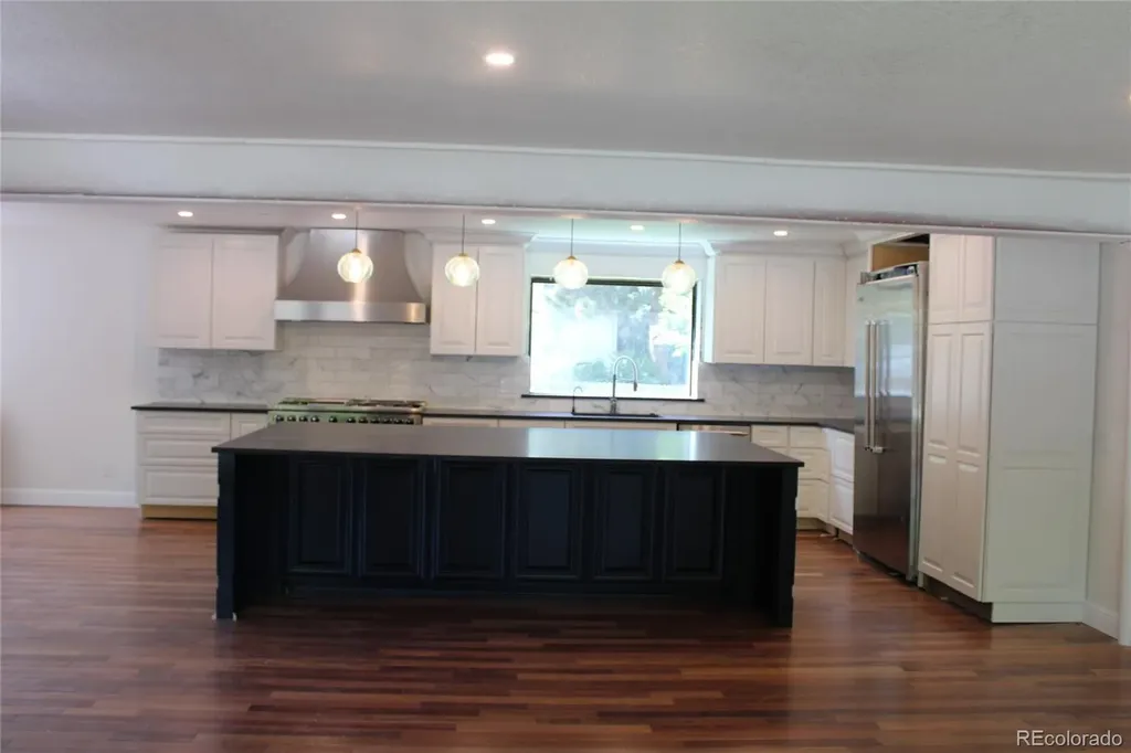 5557 S Hillside Street Greenwood Village CO 80111