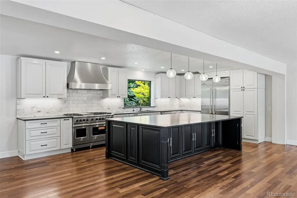 5557 S Hillside Street Greenwood Village CO 80111