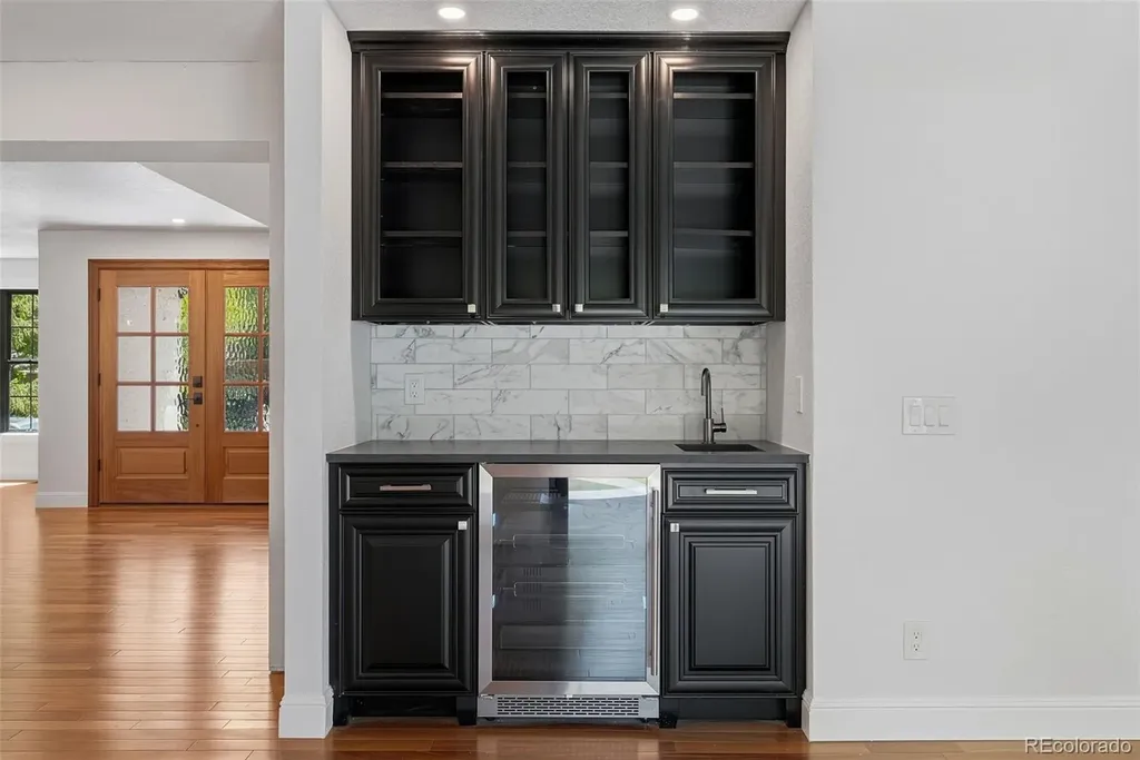 5557 S Hillside Street Greenwood Village CO 80111