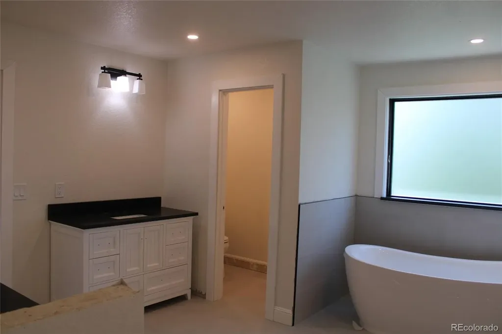 5557 S Hillside Street Greenwood Village CO 80111