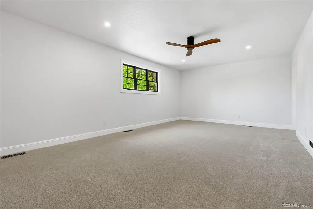 5557 S Hillside Street Greenwood Village CO 80111
