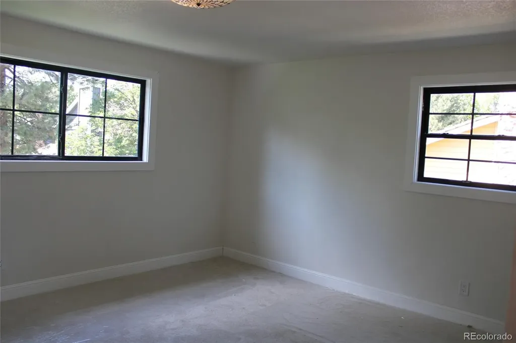 5557 S Hillside Street Greenwood Village CO 80111