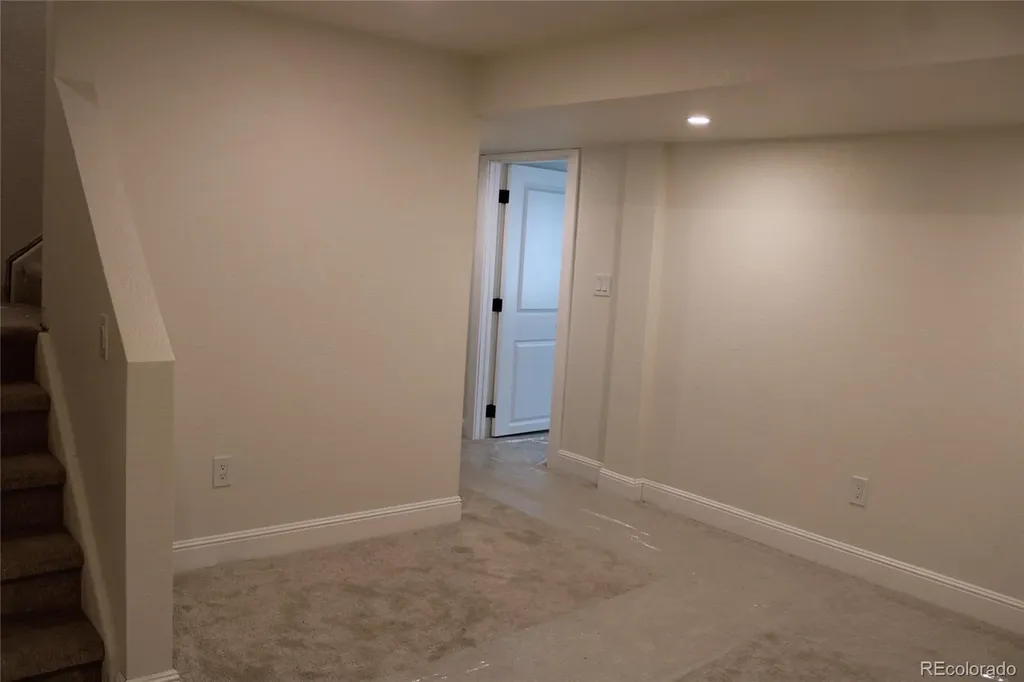 5557 S Hillside Street Greenwood Village CO 80111