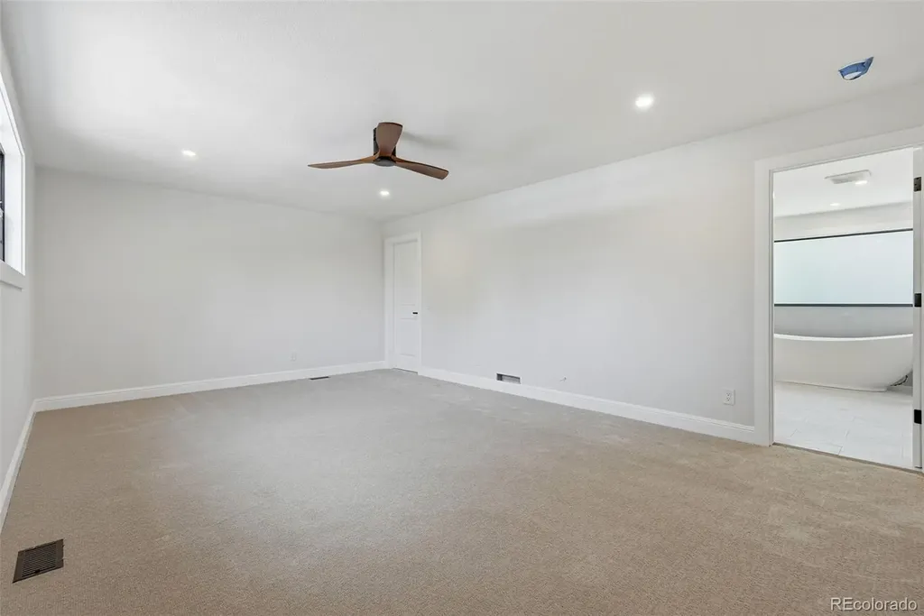 5557 S Hillside Street Greenwood Village CO 80111