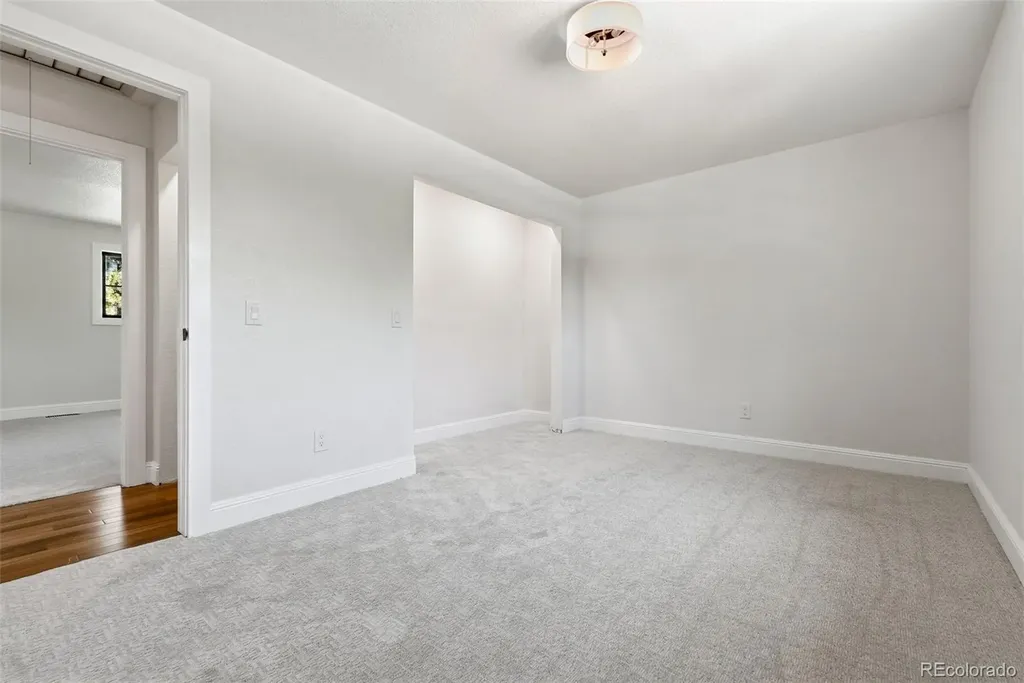 5557 S Hillside Street Greenwood Village CO 80111